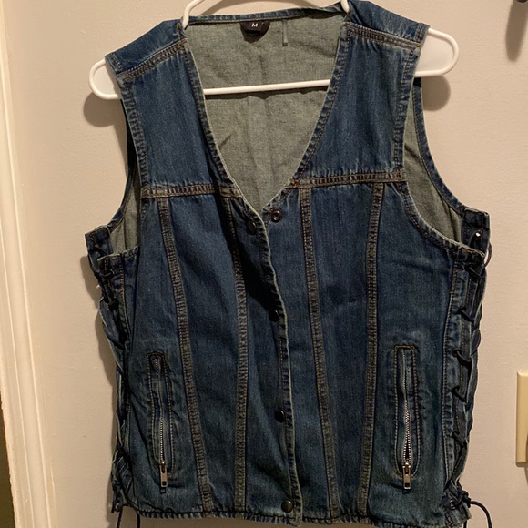 Jackets & Blazers - Womens Denim Vest M
